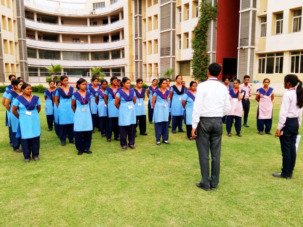 Daily Supervisor Morning Briefing & Task Assignment for Housekeeping Staff